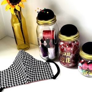 HOUNDSTOOTH FACE MASK